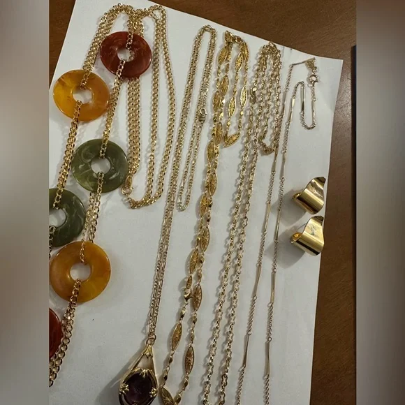 Avon Vintage Jewelry collection - Picture 3 of 5